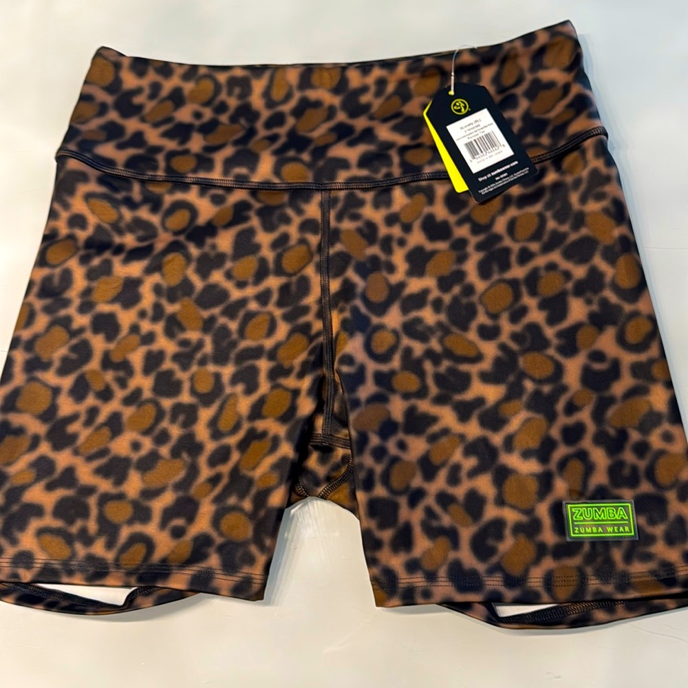 XL shorts leopard